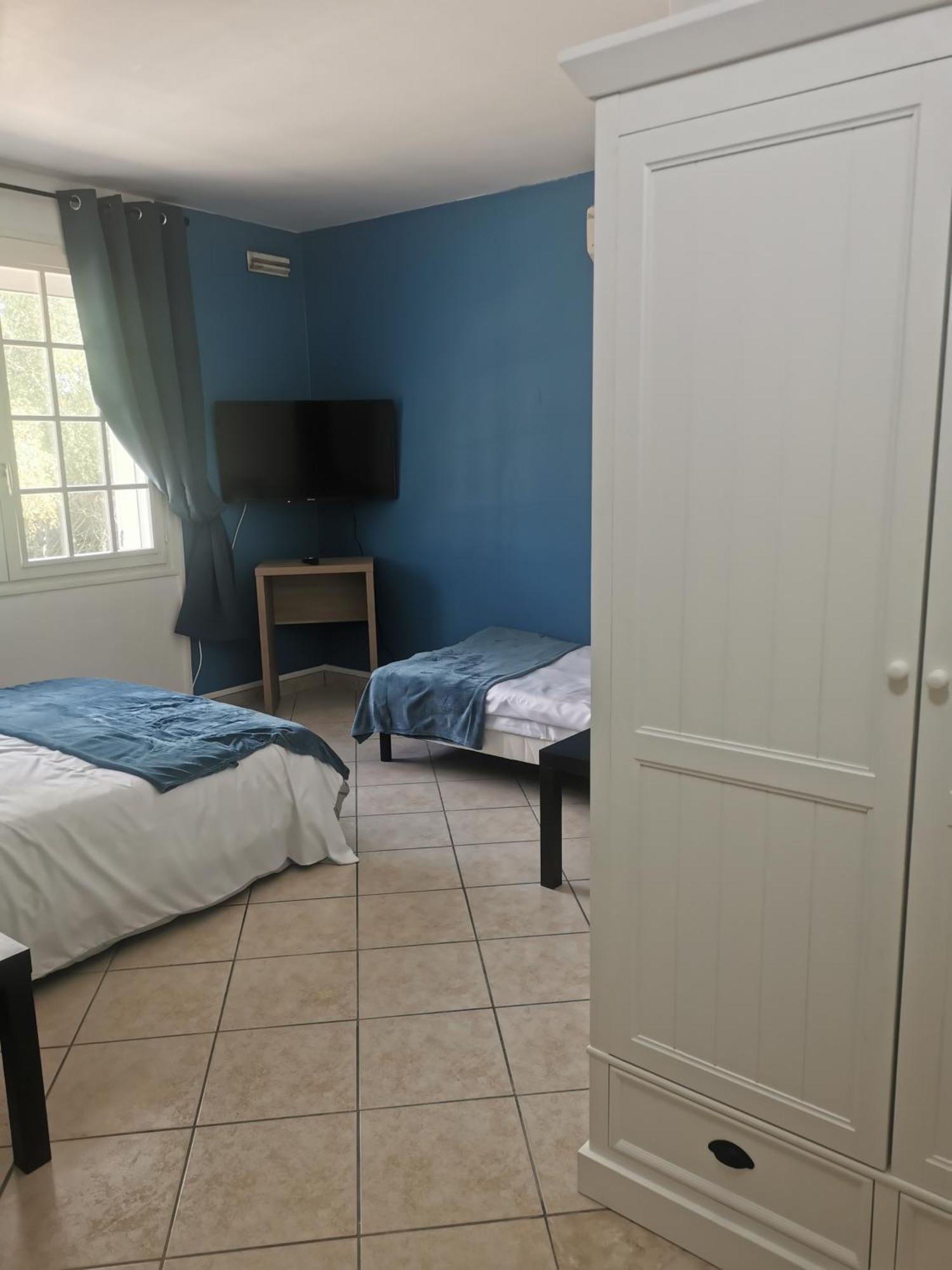 5 , Disneyland - Parking Gratuit - Maison Des Platanes Apartment Meaux